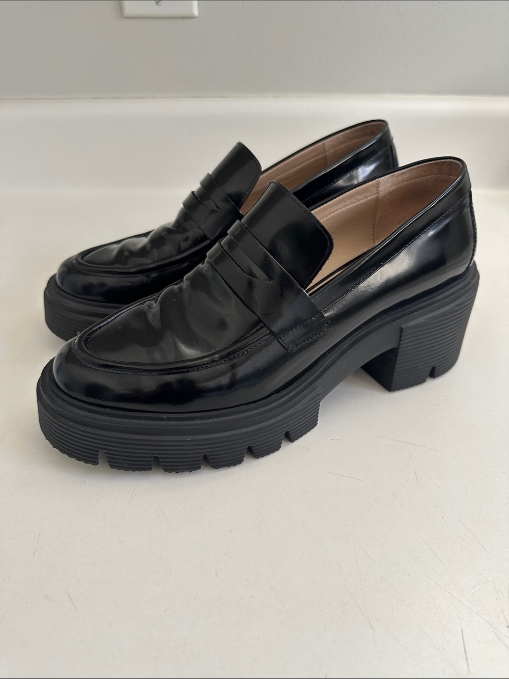 Stuart Weitzman Lugg Sole Black Patent Leather Loafers- size: 8.5
